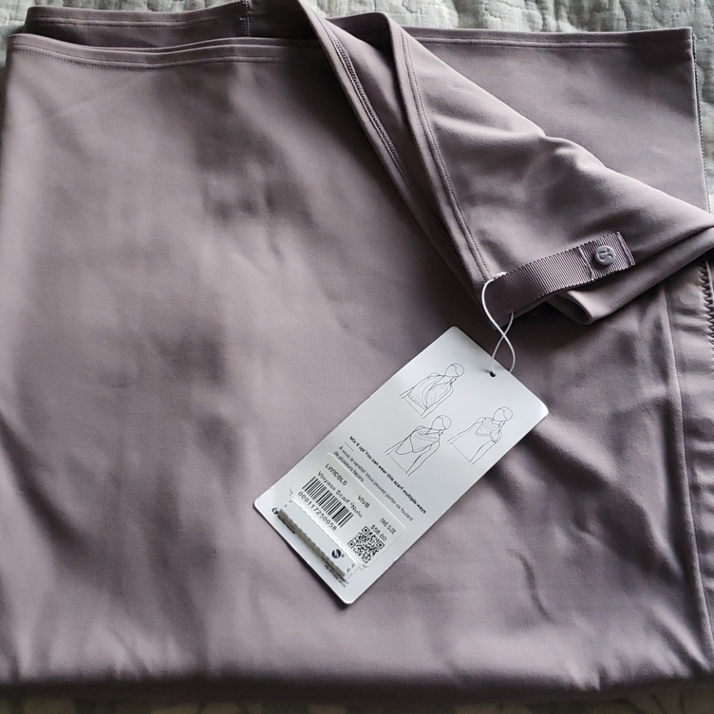 Lululemon Vinyasa Scarf
Nulu